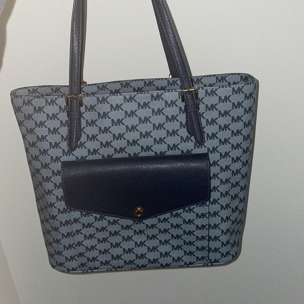 MICHAEL Michael Kors Jet Set Multifunction Pocket Tote